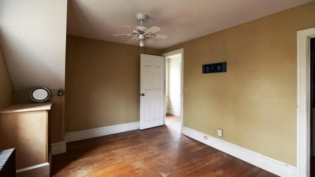 46 Roslyn Avenue Cranston RI 02910