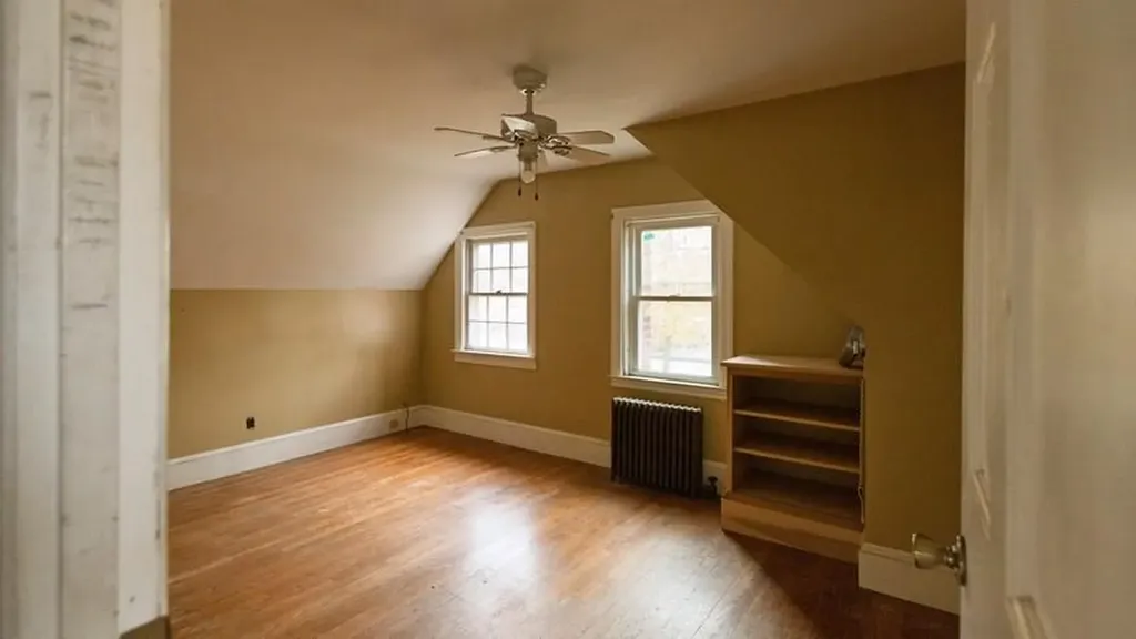 46 Roslyn Avenue Cranston RI 02910