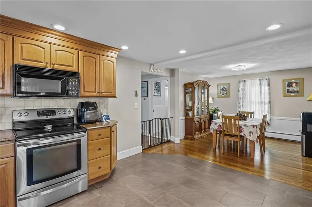 20 Maryland Drive West Warwick RI 02893