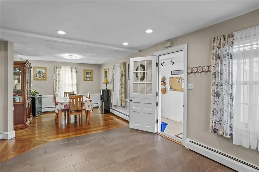 20 Maryland Drive West Warwick RI 02893