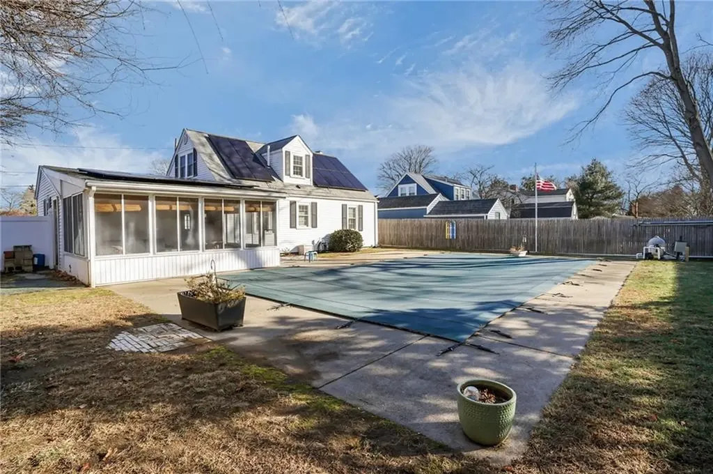 20 Maryland Drive West Warwick RI 02893