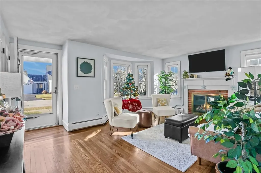 20 Maryland Drive West Warwick RI 02893