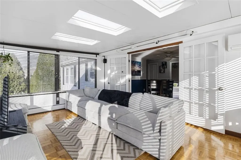 95 Amy Drive Cranston RI 02921