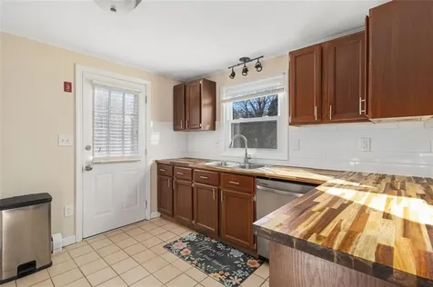 95 Amy Drive Cranston RI 02921