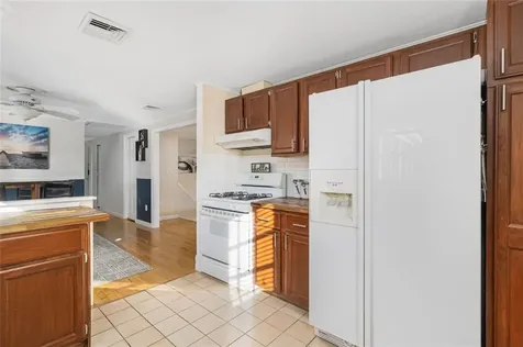 95 Amy Drive Cranston RI 02921