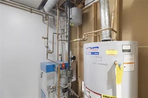 95 Amy Drive Cranston RI 02921