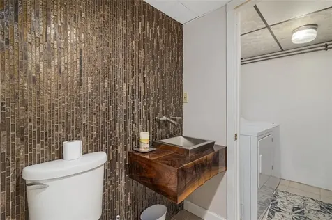 95 Amy Drive Cranston RI 02921