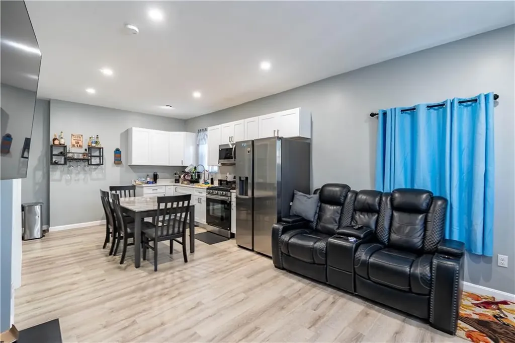 105 Metcalf Street Providence RI 02904
