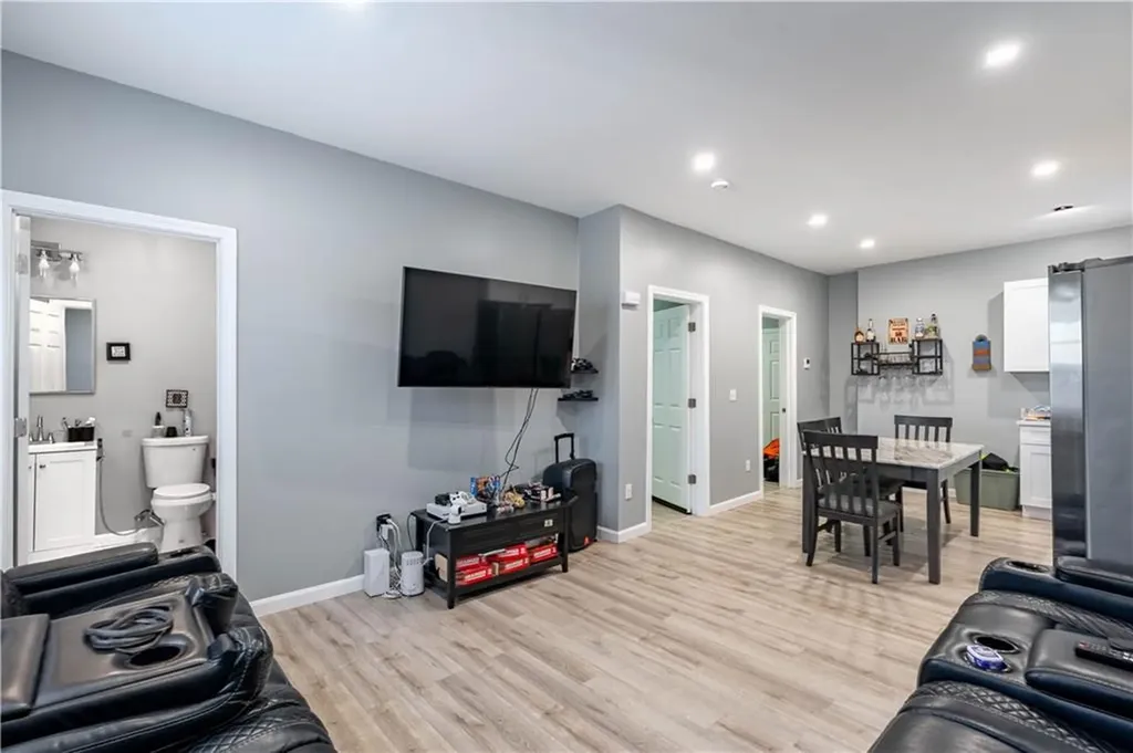 105 Metcalf Street Providence RI 02904