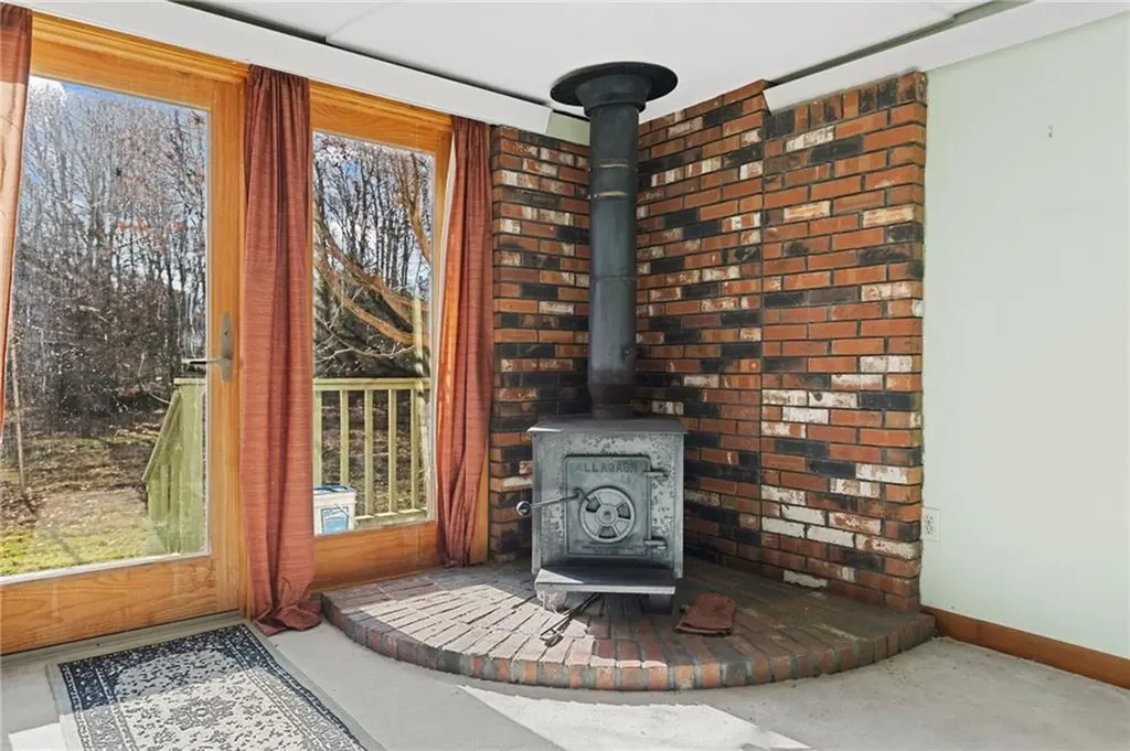 3 Wetherbee Road Foster RI 02825