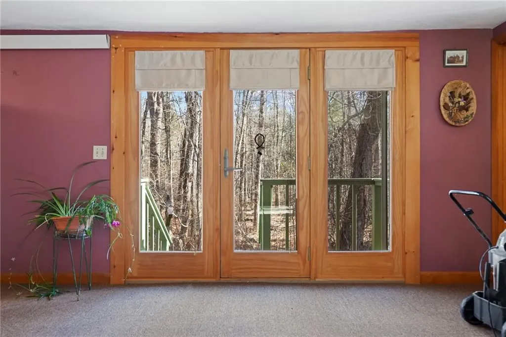 3 Wetherbee Road Foster RI 02825