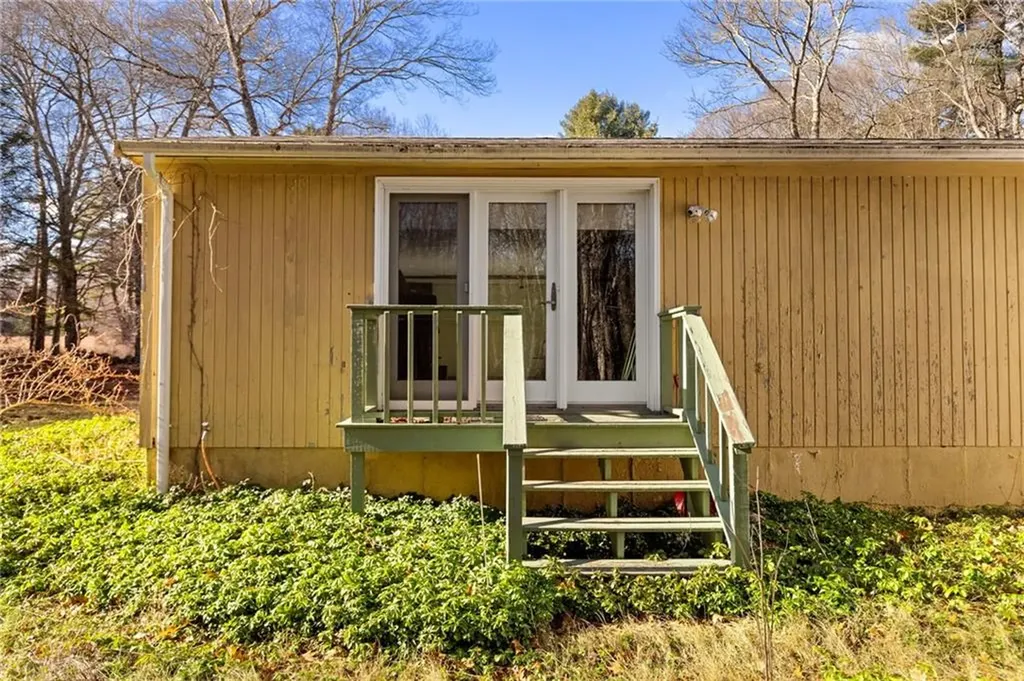 3 Wetherbee Road Foster RI 02825