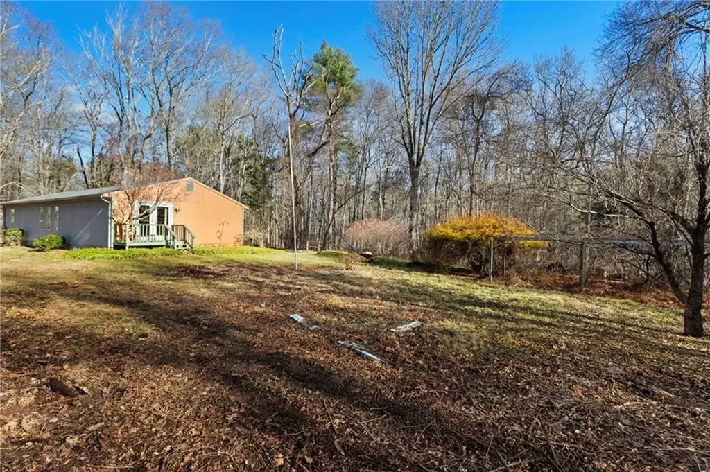 3 Wetherbee Road Foster RI 02825