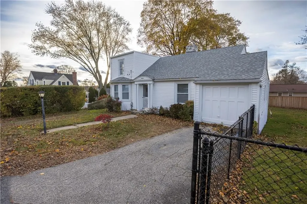 16 Hilltop Avenue West Warwick RI 02893