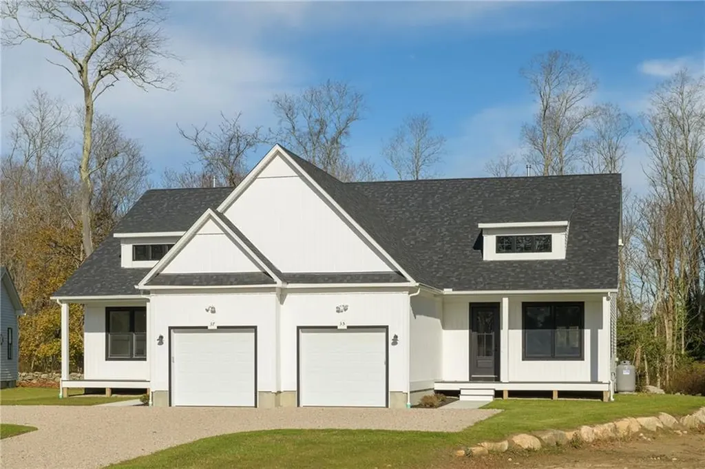 35 Whittier Drive South Kingstown RI 02879