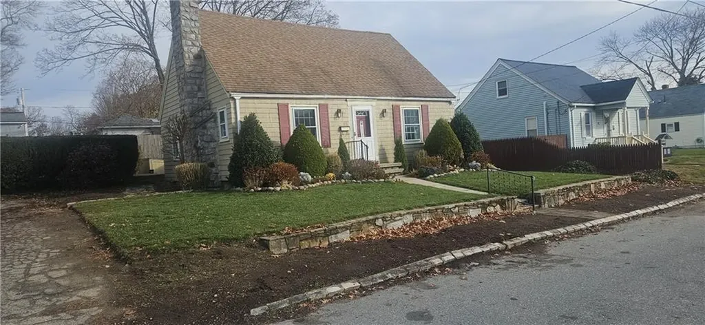 63 Benbridge Avenue Warwick RI 02888