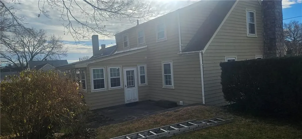 63 Benbridge Avenue Warwick RI 02888