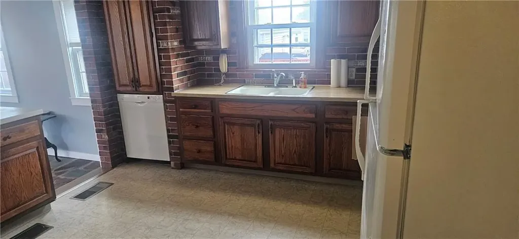 63 Benbridge Avenue Warwick RI 02888