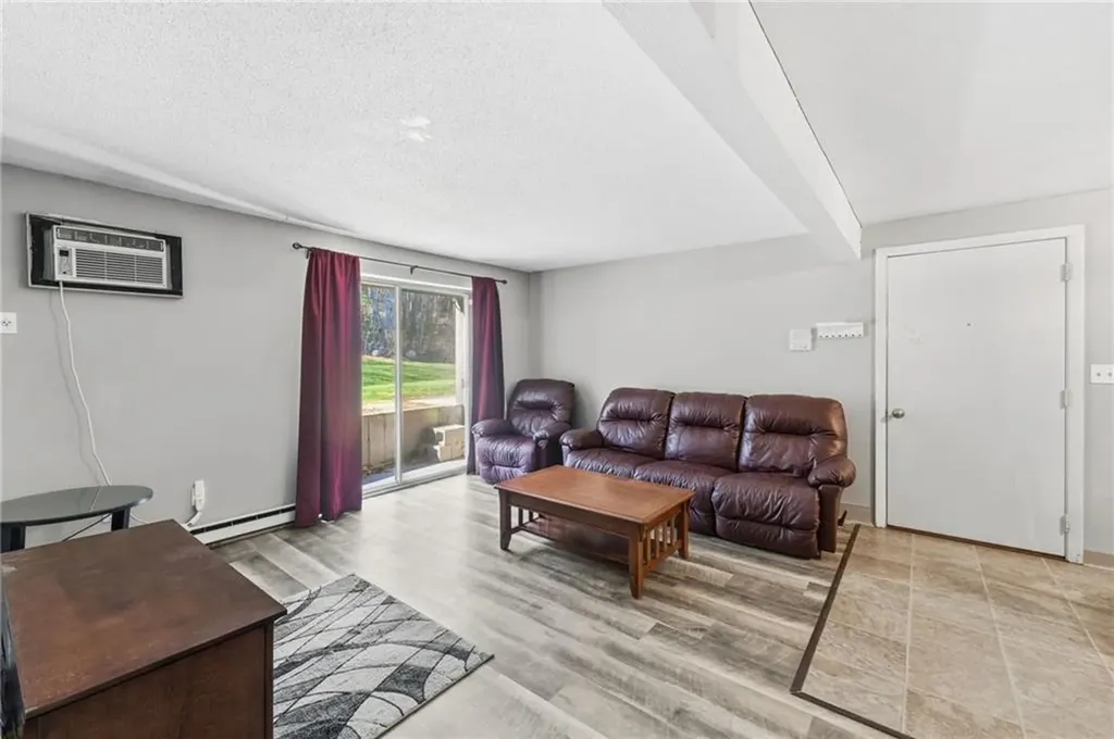 129 Quaker Highway Uxbridge MA 01569