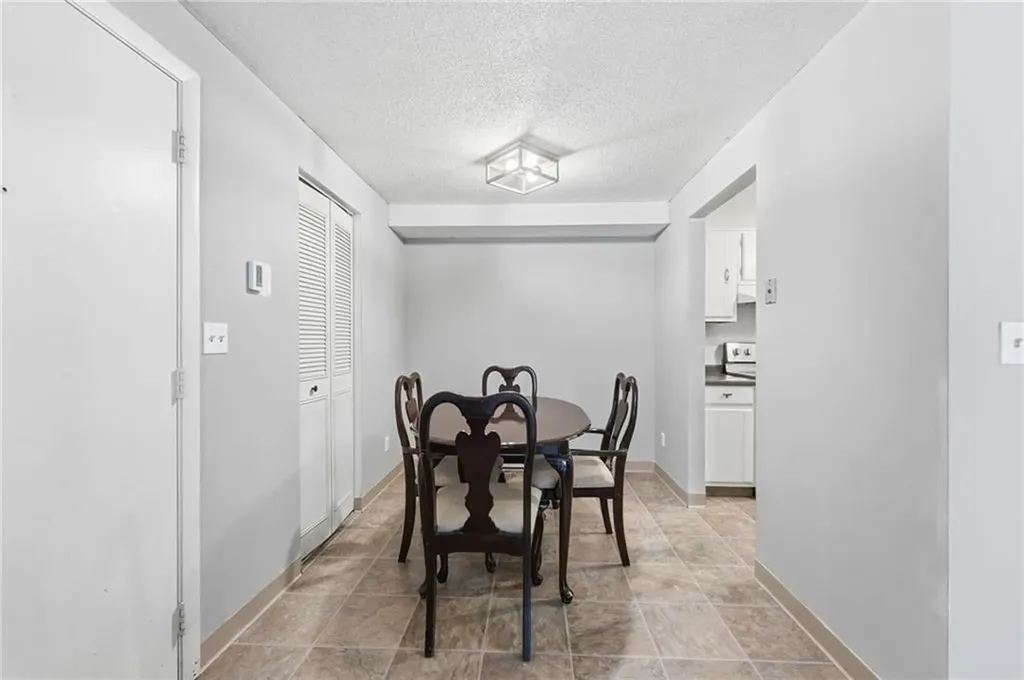 129 Quaker Highway Uxbridge MA 01569