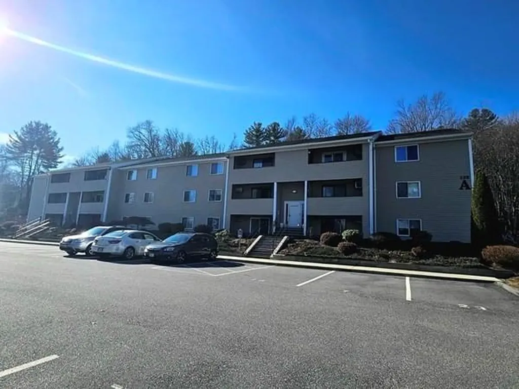 129 Quaker Highway Uxbridge MA 01569