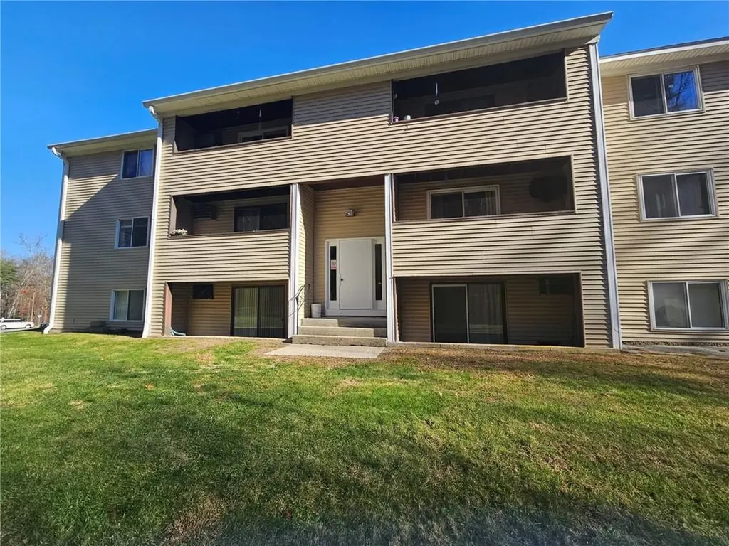 129 Quaker Highway Uxbridge MA 01569