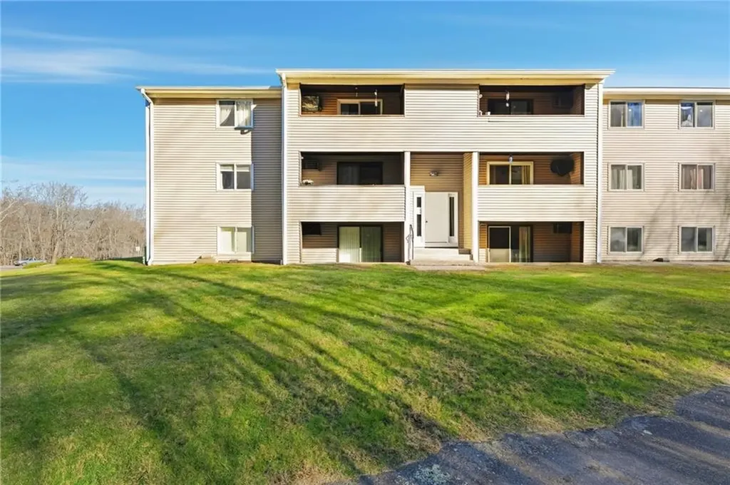 129 Quaker Highway Uxbridge MA 01569