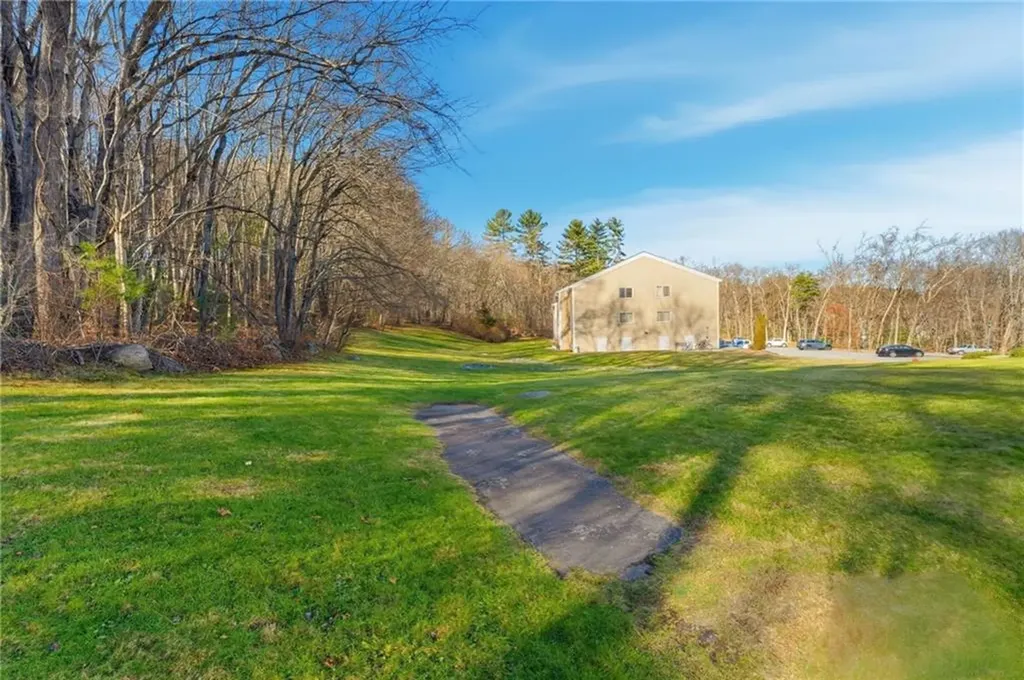 129 Quaker Highway Uxbridge MA 01569