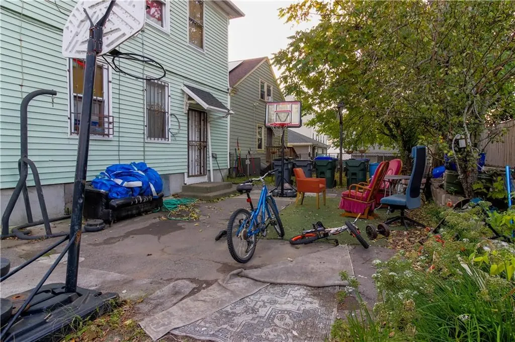 271 Althea Street Providence RI 02909