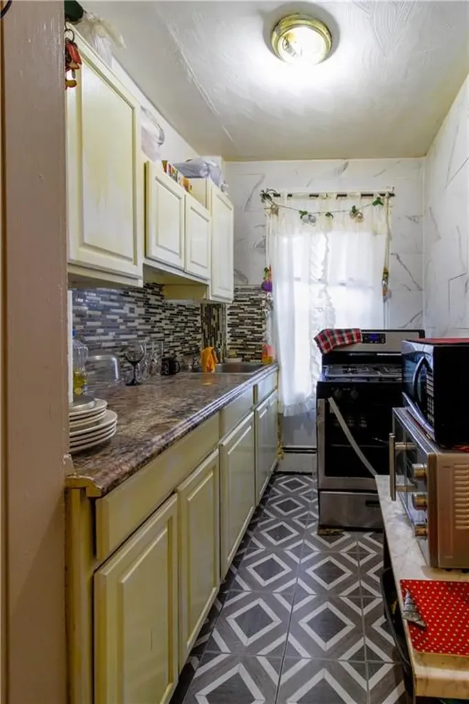 271 Althea Street Providence RI 02909