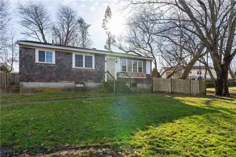 105 Borden Road Tiverton RI 02878