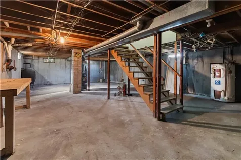 105 Borden Road Tiverton RI 02878