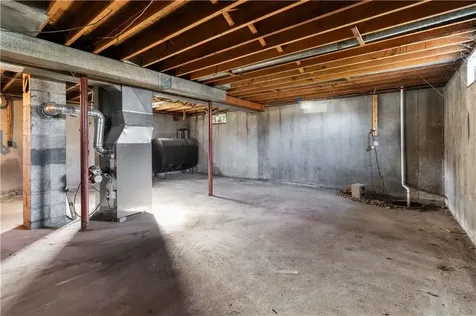 105 Borden Road Tiverton RI 02878