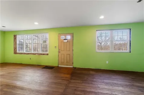 105 Borden Road Tiverton RI 02878