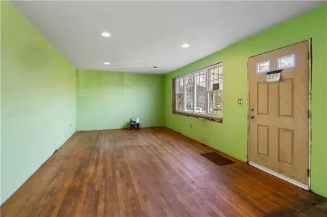 105 Borden Road Tiverton RI 02878