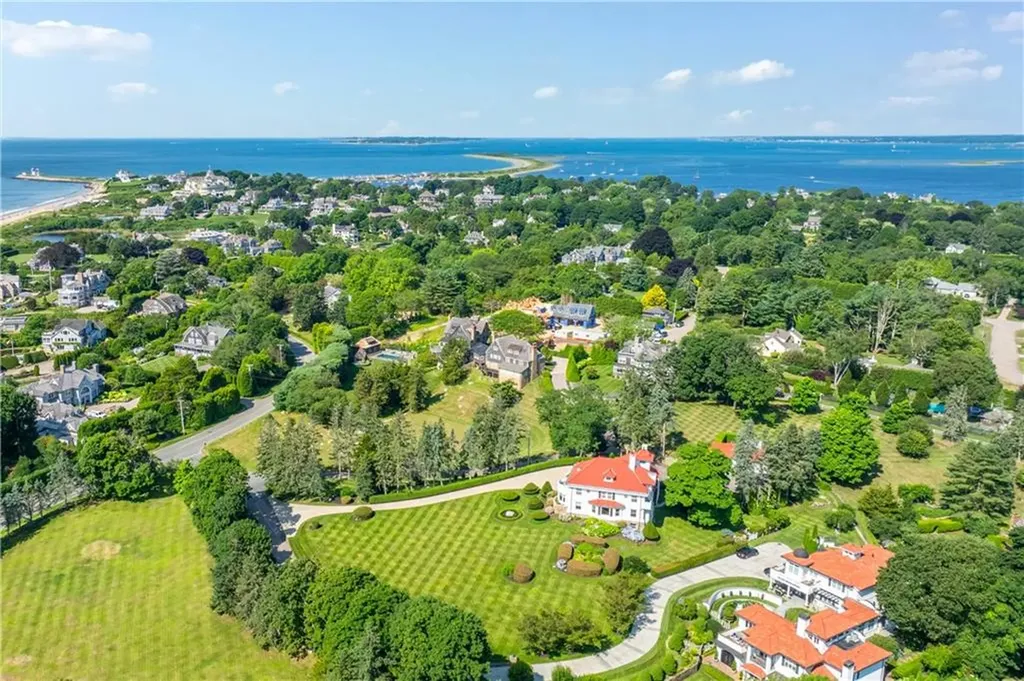 4 Yosemite Valley Road Westerly RI 02891