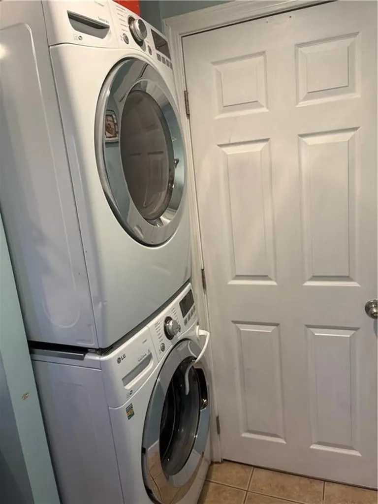 321 Laten Knight Road Cranston RI 02921