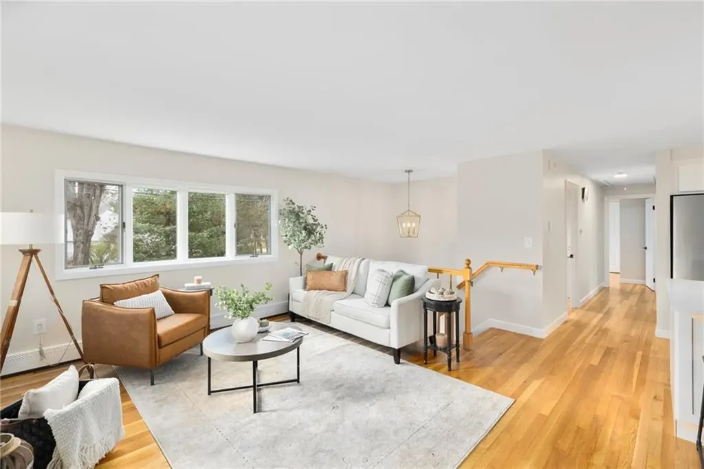7 Cheshire Drive Barrington RI 02806