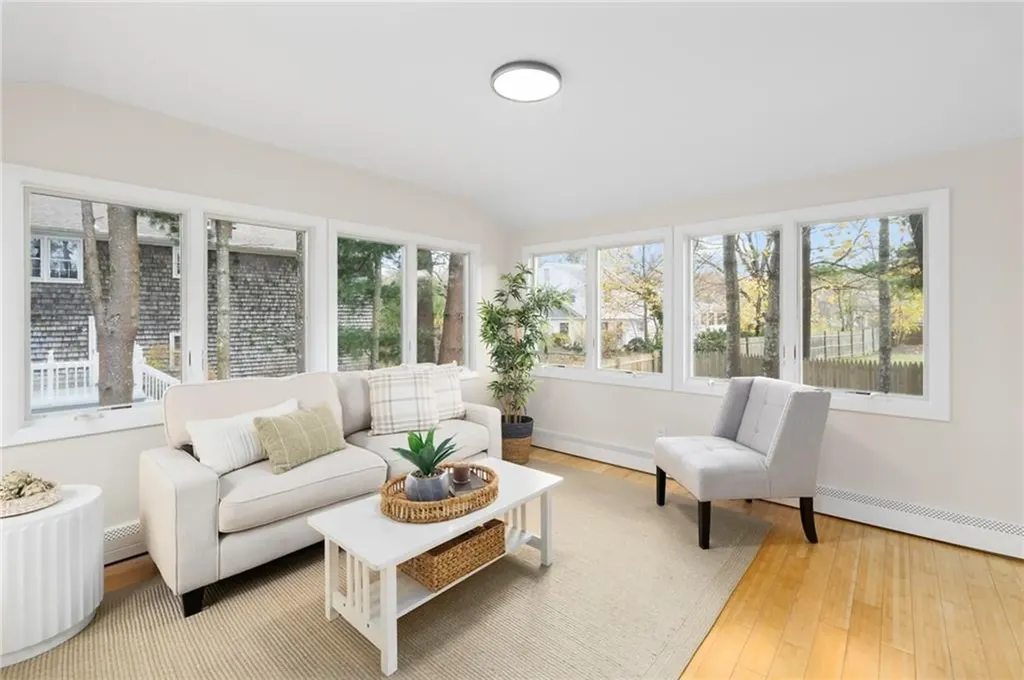 7 Cheshire Drive Barrington RI 02806