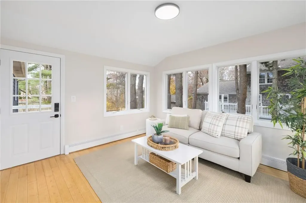 7 Cheshire Drive Barrington RI 02806