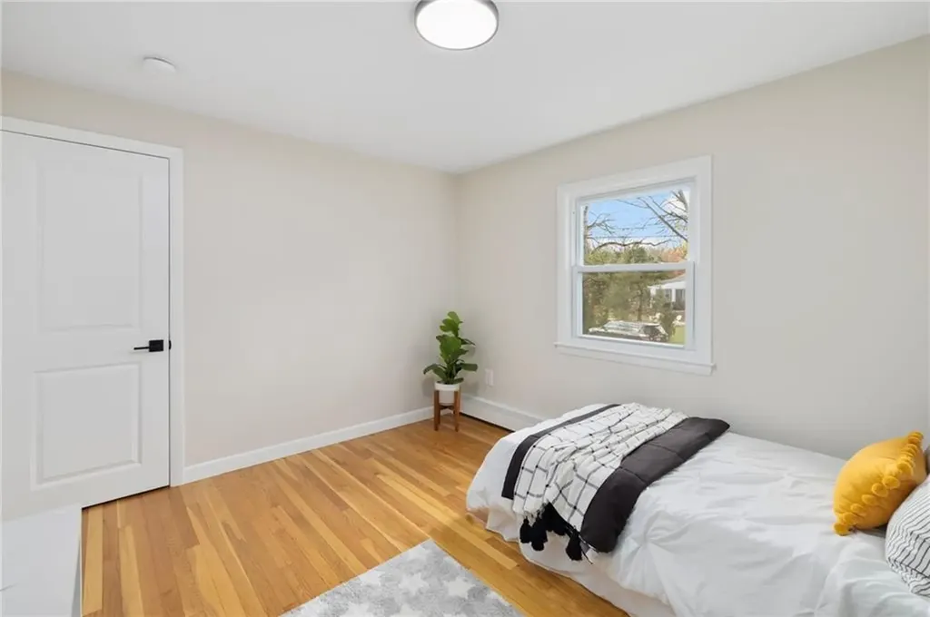 7 Cheshire Drive Barrington RI 02806