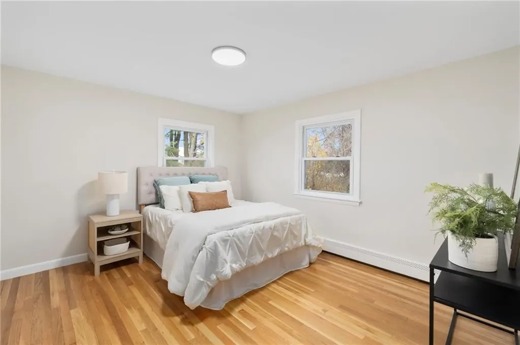7 Cheshire Drive Barrington RI 02806
