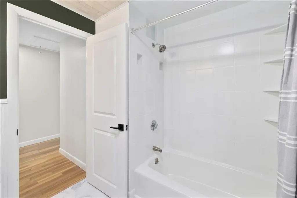 7 Cheshire Drive Barrington RI 02806