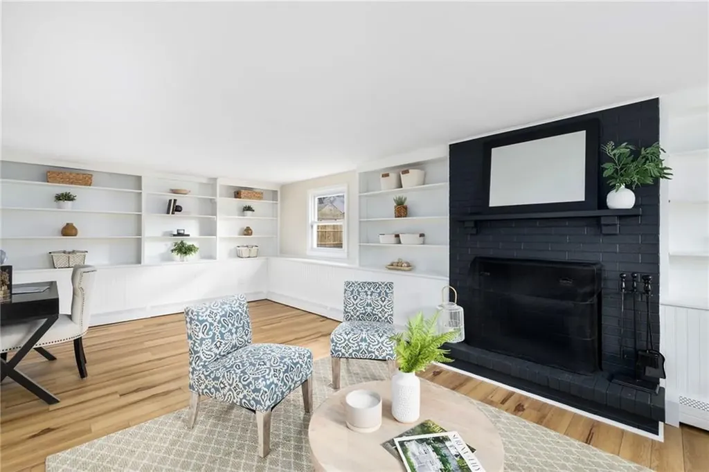 7 Cheshire Drive Barrington RI 02806