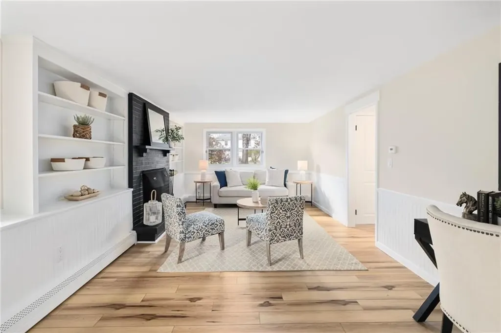 7 Cheshire Drive Barrington RI 02806