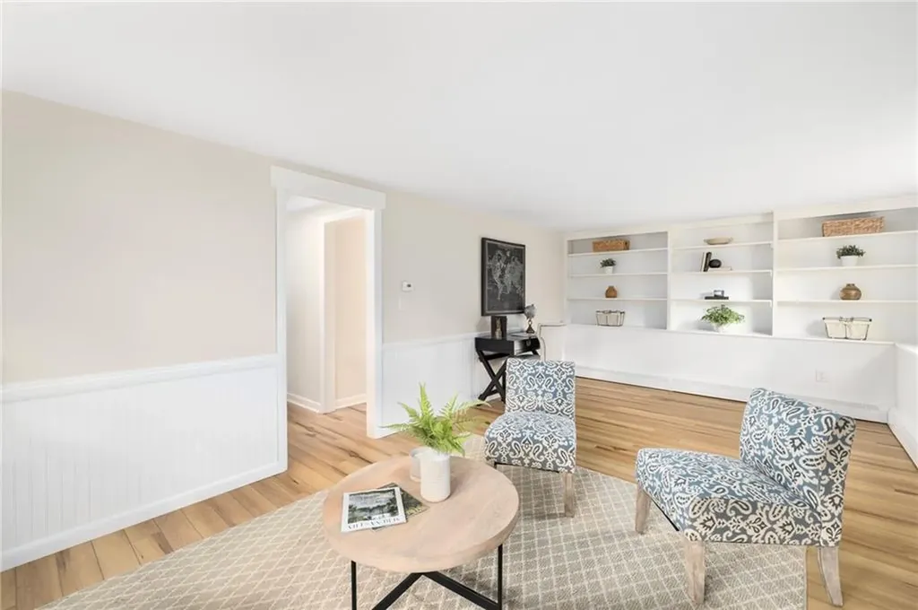 7 Cheshire Drive Barrington RI 02806