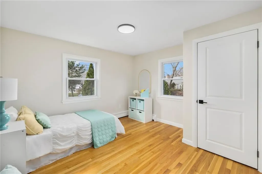 7 Cheshire Drive Barrington RI 02806