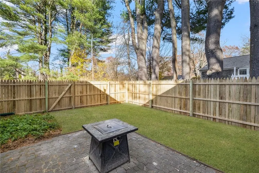 7 Cheshire Drive Barrington RI 02806