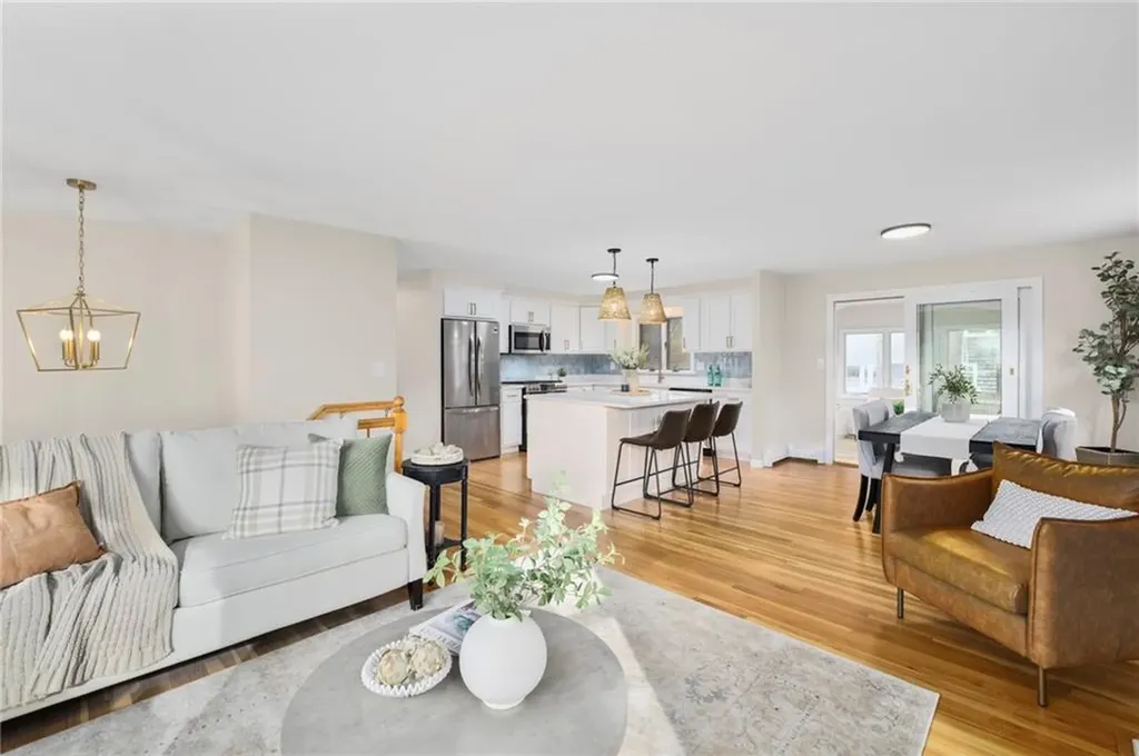7 Cheshire Drive Barrington RI 02806