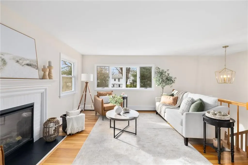 7 Cheshire Drive Barrington RI 02806